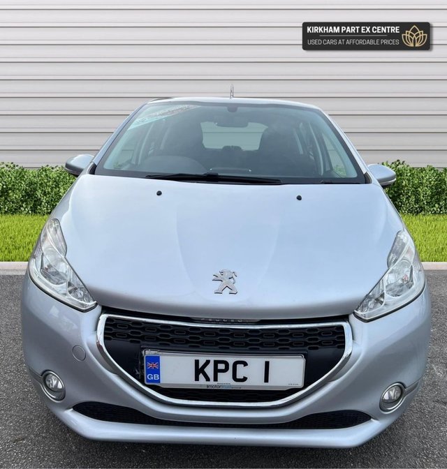 View our PEUGEOT 208