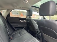 USED 2018 18 JAGUAR XF 2.0 PORTFOLIO 4d 247 BHP 