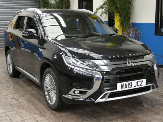 2019 19 Mitsubishi Outlander 2.4 PHEV 4H 5d 207 BHP