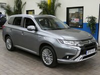 USED 2019 19 MITSUBISHI OUTLANDER 2.4 PHEV JURO 5d 207 BHP 4WD SAT NAV LEATHER HEATED SEATS REAR VIEW CAMERA 1 OWNER 6 MONTHS GOLD WARRANTY VAT Q