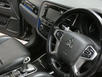 USED 2019 19 MITSUBISHI OUTLANDER 2.4 PHEV JURO 5d 207 BHP 4WD SAT NAV LEATHER HEATED SEATS REAR VIEW CAMERA 1 OWNER 6 MONTHS GOLD WARRANTY VAT Q