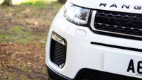 USED 2015 65 LAND ROVER RANGE ROVER EVOQUE 2.0 TD4 (180) SE Tech 5dr (Panoramic Sunroof / Black Stealth Pack / Satellite Navigation) !! NATIONWIDE DELIVERY AVAILABLE !!