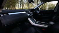 USED 2015 65 LAND ROVER RANGE ROVER EVOQUE 2.0 TD4 (180) SE Tech 5dr (Panoramic Sunroof / Black Stealth Pack / Satellite Navigation) !! NATIONWIDE DELIVERY AVAILABLE !!