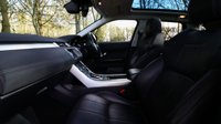 USED 2015 65 LAND ROVER RANGE ROVER EVOQUE 2.0 TD4 (180) SE Tech 5dr (Panoramic Sunroof / Black Stealth Pack / Satellite Navigation) !! NATIONWIDE DELIVERY AVAILABLE !!