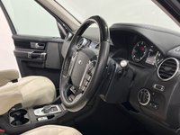 USED 2015 15 LAND ROVER DISCOVERY 3.0 SDV6 HSE LUXURY 5d 255 BHP Striking 3.0 SDV6 HSE LUXURY, Santorini Black, Spectacular Ivory Leather, Rear Seat Entertainment , 57401 Miles , Complete Land Rover Suppyling Dealer Service Record