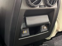 USED 2015 15 LAND ROVER DISCOVERY 3.0 SDV6 HSE LUXURY 5d 255 BHP Striking 3.0 SDV6 HSE LUXURY, Santorini Black, Spectacular Ivory Leather, Rear Seat Entertainment , 57401 Miles , Complete Land Rover Suppyling Dealer Service Record