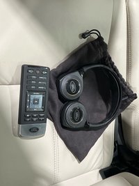 USED 2015 15 LAND ROVER DISCOVERY 3.0 SDV6 HSE LUXURY 5d 255 BHP Striking 3.0 SDV6 HSE LUXURY, Santorini Black, Spectacular Ivory Leather, Rear Seat Entertainment , 57401 Miles , Complete Land Rover Suppyling Dealer Service Record