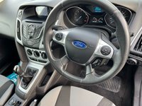 USED 2011 61 FORD FOCUS 1.6 ZETEC 5d 124 BHP 