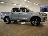 USED 2020 20 TOYOTA HI-LUX 2.4 INVINCIBLE X 4WD D-4D DCB 147 BHP TOW BAR & ROLLER SHUTTER FITTED 4 WHEEL DRIVE WORK HORSE