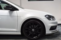 USED 2016 16 VOLKSWAGEN GOLF HATCHBACK 1.4 R-LINE TSI 5d 148 BHP ORYX WHITE / FRESHLY SERVICED