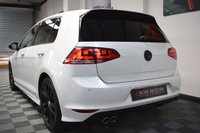 USED 2016 16 VOLKSWAGEN GOLF HATCHBACK 1.4 R-LINE TSI 5d 148 BHP ORYX WHITE / FRESHLY SERVICED