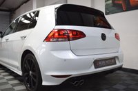 USED 2016 16 VOLKSWAGEN GOLF HATCHBACK 1.4 R-LINE TSI 5d 148 BHP ORYX WHITE / FRESHLY SERVICED