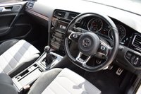 USED 2016 16 VOLKSWAGEN GOLF HATCHBACK 1.4 R-LINE TSI 5d 148 BHP ORYX WHITE / FRESHLY SERVICED
