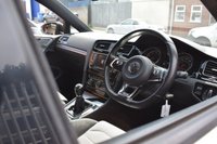 USED 2016 16 VOLKSWAGEN GOLF HATCHBACK 1.4 R-LINE TSI 5d 148 BHP ORYX WHITE / FRESHLY SERVICED