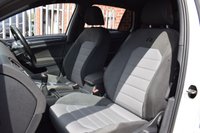 USED 2016 16 VOLKSWAGEN GOLF HATCHBACK 1.4 R-LINE TSI 5d 148 BHP ORYX WHITE / FRESHLY SERVICED