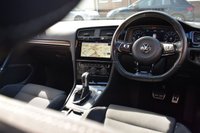 USED 2017 17 VOLKSWAGEN GOLF 2.0 R TSI DSG 5d 306 BHP PAN ROOF / PRO NAV / DYNAUDIO