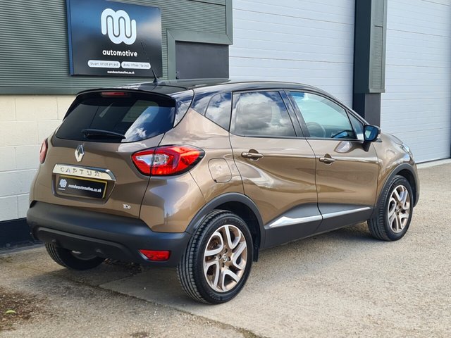 View our RENAULT CAPTUR