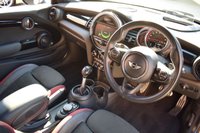 USED 2017 T MINI HATCH JOHN COOPER WORKS 2.0 JOHN COOPER WORKS 3d 228 BHP TECH & MEDIA PACKS / FULL HIST