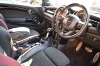 USED 2017 T MINI HATCH JOHN COOPER WORKS 2.0 JOHN COOPER WORKS 3d 228 BHP TECH & MEDIA PACKS / FULL HIST