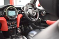 USED 2018 61 MINI CONVERTIBLE 2.0 COOPER S 2d 190 BHP HUGE SPEC / CHILI PK / LEATHER