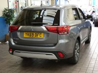 USED 2019 69 MITSUBISHI OUTLANDER 2.0 EXCEED 5d 148 BHP 7 SEATS SAT NAV LEATHER HEATED SEATS GENUINE LOW MILES  1 OWNER MITSUBISHI WARRANTY TILL NOV 2024