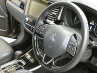 USED 2019 69 MITSUBISHI OUTLANDER 2.0 EXCEED 5d 148 BHP 7 SEATS SAT NAV LEATHER HEATED SEATS GENUINE LOW MILES  1 OWNER MITSUBISHI WARRANTY TILL NOV 2024