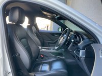 USED 2017 17 JAGUAR F-PACE 2.0 PRESTIGE AWD 5d 178 BHP 
