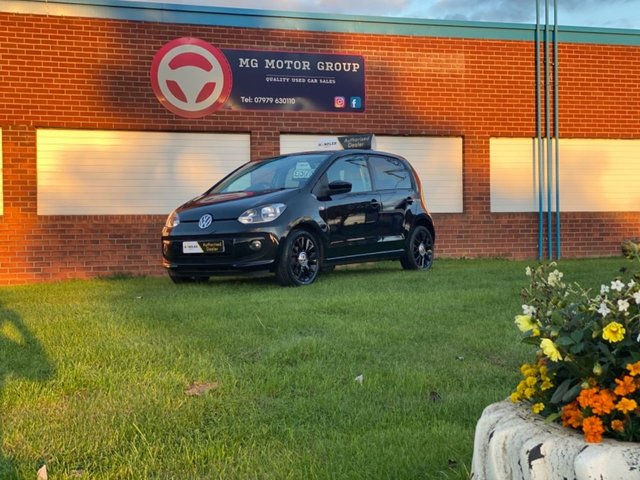 2014 14 Volkswagen Up 1.0 GROOVE UP 5d 74 BHP