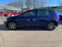 USED 2017 67 VOLKSWAGEN GOLF 1.6 SE NAVIGATION TDI BLUEMOTION TECHNOLOGY 5d 114 BHP 2 OWNERS FROM NEW+GREAT SPECIFICATION+SATELLITE NAVIGATION+BLUETOOTH+FANTASTIC MPG+ALL ROUND LOW RUNNING COSTS+1 FULL YEARS MOT PRIOR TO COLLECTION+FINANCE AND EXTENDED WARRANTY AVAILABLE ON THIS USED VEHICLE!!