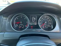 USED 2017 67 VOLKSWAGEN GOLF 1.6 SE NAVIGATION TDI BLUEMOTION TECHNOLOGY 5d 114 BHP 2 OWNERS FROM NEW+GREAT SPECIFICATION+SATELLITE NAVIGATION+BLUETOOTH+FANTASTIC MPG+ALL ROUND LOW RUNNING COSTS+1 FULL YEARS MOT PRIOR TO COLLECTION+FINANCE AND EXTENDED WARRANTY AVAILABLE ON THIS USED VEHICLE!!