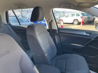 USED 2017 67 VOLKSWAGEN GOLF 1.6 SE NAVIGATION TDI BLUEMOTION TECHNOLOGY 5d 114 BHP 2 OWNERS FROM NEW+GREAT SPECIFICATION+SATELLITE NAVIGATION+BLUETOOTH+FANTASTIC MPG+ALL ROUND LOW RUNNING COSTS+1 FULL YEARS MOT PRIOR TO COLLECTION+FINANCE AND EXTENDED WARRANTY AVAILABLE ON THIS USED VEHICLE!!