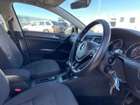 USED 2017 67 VOLKSWAGEN GOLF 1.6 SE NAVIGATION TDI BLUEMOTION TECHNOLOGY 5d 114 BHP 2 OWNERS FROM NEW+GREAT SPECIFICATION+SATELLITE NAVIGATION+BLUETOOTH+FANTASTIC MPG+ALL ROUND LOW RUNNING COSTS+1 FULL YEARS MOT PRIOR TO COLLECTION+FINANCE AND EXTENDED WARRANTY AVAILABLE ON THIS USED VEHICLE!!
