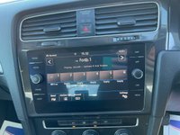 USED 2017 67 VOLKSWAGEN GOLF 1.6 SE NAVIGATION TDI BLUEMOTION TECHNOLOGY 5d 114 BHP 2 OWNERS FROM NEW+GREAT SPECIFICATION+SATELLITE NAVIGATION+BLUETOOTH+FANTASTIC MPG+ALL ROUND LOW RUNNING COSTS+1 FULL YEARS MOT PRIOR TO COLLECTION+FINANCE AND EXTENDED WARRANTY AVAILABLE ON THIS USED VEHICLE!!