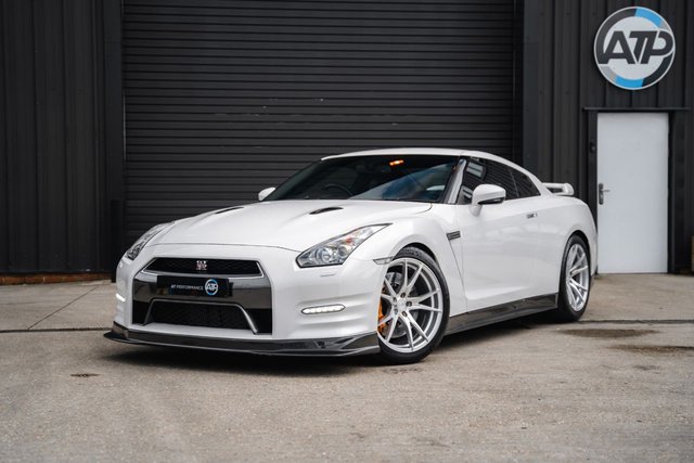 2012 12 Nissan GT-R 3.8 RECARO EDITION 650R
