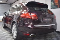 USED 2012 12 PORSCHE CAYENNE 3.0 D V6 TIPTRONIC 5d AUTO 245 BHP AMATHYST PURPLE / PAN ROOF