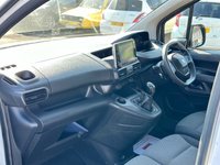 USED 2019 69 PEUGEOT PARTNER 1.5 BLUEHDI PROFESSIONAL L1 101 BHP *** Lovely Condition Inside And Out *** Van Off The Year 2019 *** 8" Touch Screen Infotainment system *** Air Conditioning *** Bluetooth *** Cruise Control *** Electric Windows/Mirrors ***