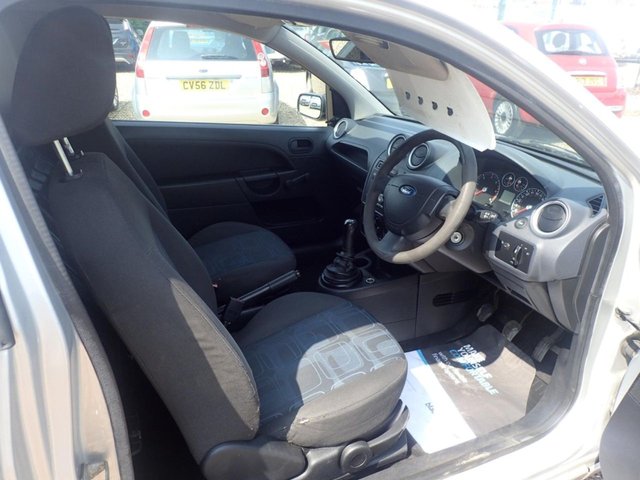 2008 FORD FIESTA 1.4 TDCI VAN 0d 68 BHP - Photo 5