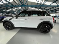 USED 2013 63 MINI COUNTRYMAN 1.6 COOPER D 5d 112 BHP 