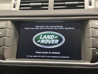 USED 2015 15 LAND ROVER RANGE ROVER EVOQUE 2.2 SD4 DYNAMIC LUX 5d 190 BHP SD4 Dynamic Lux Pack, Hosting a Generous Specification, Striking High Gloss White, Black Alloy Wheels,  1 Owner 35850 Miles