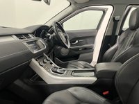 USED 2015 15 LAND ROVER RANGE ROVER EVOQUE 2.2 SD4 DYNAMIC LUX 5d 190 BHP SD4 Dynamic Lux Pack, Hosting a Generous Specification, Striking High Gloss White, Black Alloy Wheels,  1 Owner 35850 Miles
