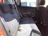 USED 2009 09 HONDA JAZZ 1.3 I-VTEC ES 5d 98 BHP 1 FORMER KEEPER, TIMING CHAIN RUN ENGINE, HAS JUST HAD BRAND NEW CLUTCH AND FRONT BRAKE PADS FITTED!!! NEW MOT, ALLOY WHEELS, ELECTRIC WINDOWS AND POWER FOLDING MIRRORS, MULTI FUNCTIUON STEERING WHEEL, AIR CON, TRACTION CONTROL, CLOTH INTERIOR, ISOFIX AND REMOTE CENTRAL LOCKING.