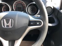 USED 2009 09 HONDA JAZZ 1.3 I-VTEC ES 5d 98 BHP 1 FORMER KEEPER, TIMING CHAIN RUN ENGINE, HAS JUST HAD BRAND NEW CLUTCH AND FRONT BRAKE PADS FITTED!!! NEW MOT, ALLOY WHEELS, ELECTRIC WINDOWS AND POWER FOLDING MIRRORS, MULTI FUNCTIUON STEERING WHEEL, AIR CON, TRACTION CONTROL, CLOTH INTERIOR, ISOFIX AND REMOTE CENTRAL LOCKING.