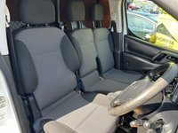 USED 2017 67 CITROEN BERLINGO 1.6 850 ENTERPRISE L1 BLUEHDI 98 BHP 1 FORMER KEEEPER, &pound;35 TAX / YR, SERVICE HISTORY, LONG MOT UNTIL NOV 2023 WITH NO ADVISORIES, SPECS INCLUDE ELECTRIC WINDOWS, REMOTE CENTRAL LOCKING, TRACTION CONTROL, REAR PARKING SENSORS, AIR CON, DIGITAL MEDIA SCREEN, BLUETOOTH, 3 FRONT SEATS, AUX, CRUISE CONTROL AND STEEL WHEELS.