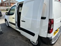USED 2017 67 CITROEN BERLINGO 1.6 850 ENTERPRISE L1 BLUEHDI 98 BHP 1 FORMER KEEEPER, &pound;35 TAX / YR, SERVICE HISTORY, LONG MOT UNTIL NOV 2023 WITH NO ADVISORIES, SPECS INCLUDE ELECTRIC WINDOWS, REMOTE CENTRAL LOCKING, TRACTION CONTROL, REAR PARKING SENSORS, AIR CON, DIGITAL MEDIA SCREEN, BLUETOOTH, 3 FRONT SEATS, AUX, CRUISE CONTROL AND STEEL WHEELS.