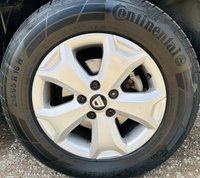 USED 2020 20 DACIA DUSTER 1.3 COMFORT TCE 5d 129 BHP SATELLITE NAVIGATION  REAR PARKING CAMERA  AIR CONDITIONING  DAB RADIO  BLUETOOTH
