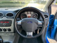 USED 2010 59 FORD FOCUS 1.6 ZETEC 5d 100 BHP 