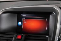 USED 2017 W VOLVO XC60 2.0 D4 R-DESIGN NAV 5d 188 BHP +NATIONWIDE DELIVERY AVAILABLE+