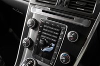 USED 2017 W VOLVO XC60 2.0 D4 R-DESIGN NAV 5d 188 BHP +NATIONWIDE DELIVERY AVAILABLE+
