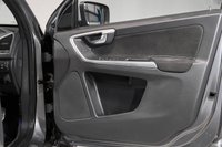 USED 2017 W VOLVO XC60 2.0 D4 R-DESIGN NAV 5d 188 BHP +NATIONWIDE DELIVERY AVAILABLE+