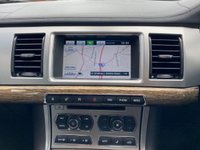 USED 2014 14 JAGUAR XF 2.2 D PREMIUM LUXURY 4d 200 BHP 